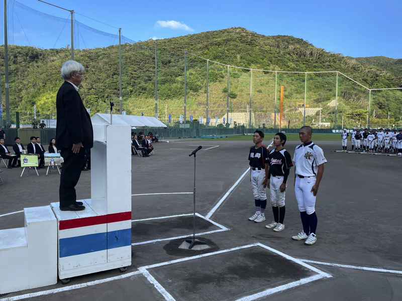 第14回奄美大島大会_開会セレモニーで意気込みを語る各チームの主将