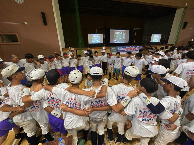 第14回奄美大島大会_指導をする故村田兆治氏